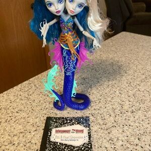 Monster High Peri and Pearl